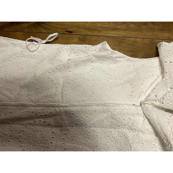 Lilly Pulitzer Emiline Romper Size 12 Resort White Circle Bloom Eyelet - Picture 11 of 11